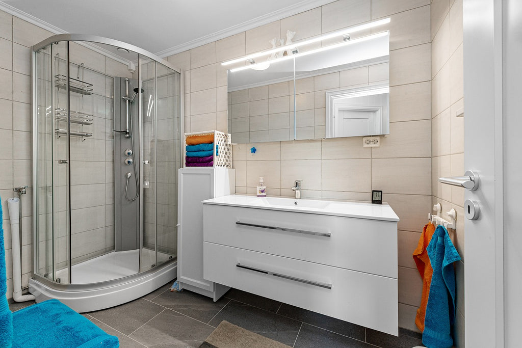 A Nation of Shower Lovers!